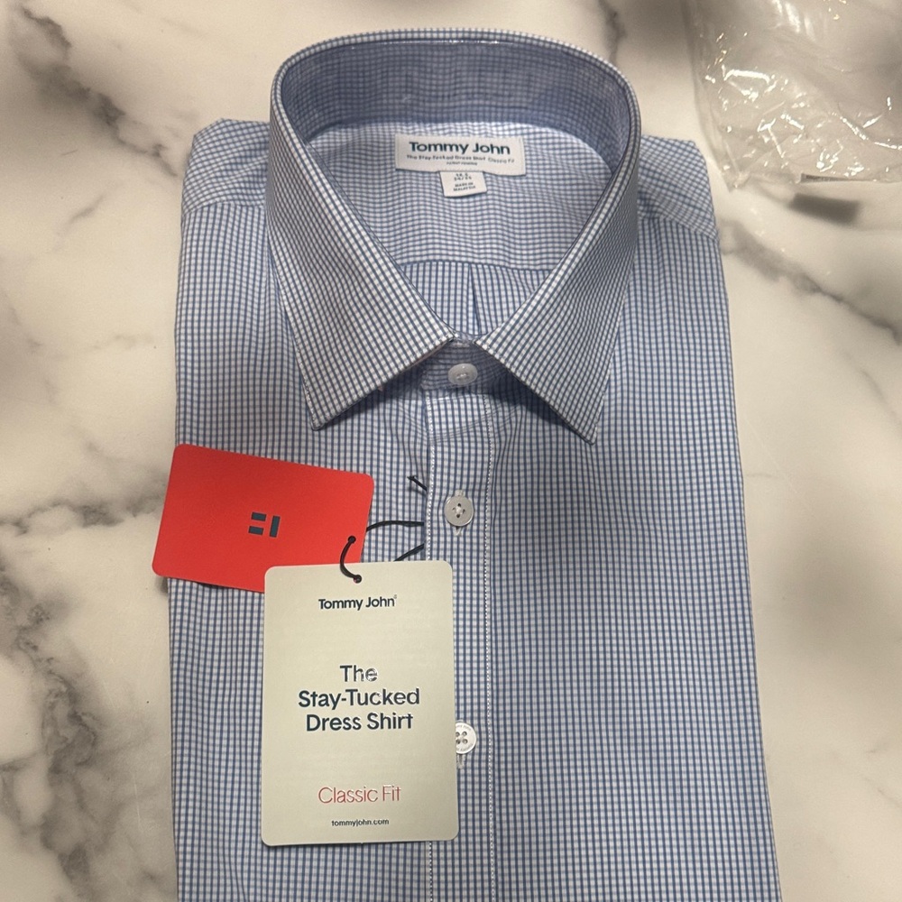 NWT stay tuckedTommy John Men's Blue Gingham Dress Shirt 16.5   34/35